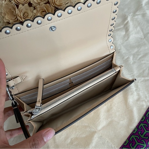 New Tory Burch BRITTEN STUDS FLAP
ENVELOPE WALLET - Picture 5 of 8